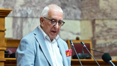 Συζήτηση-για-αύξηση-της-αποζημίωσης-των-βουλευτών-από-75-στα-150-ευρώ-–-Τι-απαντά-ο-Κακλαμάνης