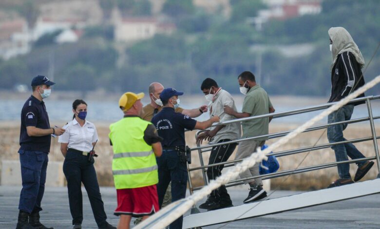 Μεταναστευτικό:-Στο-τραπέζι-της-ΕΕ-η-ελληνική-πρόταση-για-«μηχανισμό-έκτακτης-ανάγκης»-–- Αναστολή-ασύλου-και-άμεσες-επιστροφές