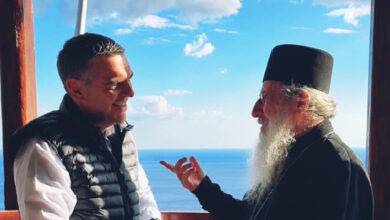 Ζωή-Κωνσταντοπούλου:-Ο-Αλέξης-Τσίπρας-πήγε-στο-Άγιο-Όρος-να-ψάλει;-Δεν-χρειαζόμαστε-άλλον-ένα-θεομπαίχτη