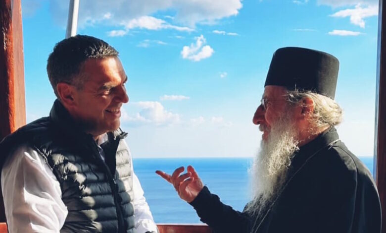 Ζωή-Κωνσταντοπούλου:-Ο-Αλέξης-Τσίπρας-πήγε-στο-Άγιο-Όρος-να-ψάλει;-Δεν-χρειαζόμαστε-άλλον-ένα-θεομπαίχτη