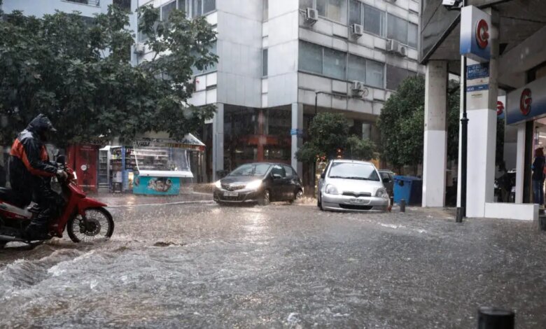 Κακοκαιρία:-Σφοδρές-καταιγίδες-και-9-μποφόρ-μέχρι-το-μεσημέρι-της-Κυριακής-–-Κόκκινη-προειδοποίηση-για-Κρήτη-και-Δωδεκάνησα