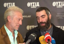 «Τσίπουρο,-Καρέλια-και-ιστορία»:-Ο-Ρομέν-Γαβράς-αποθεώνει-την-Ελλάδα-–-Η-«ντρίπλα»-Βενσάν-Κασέλ-για-τις-Ελληνίδες