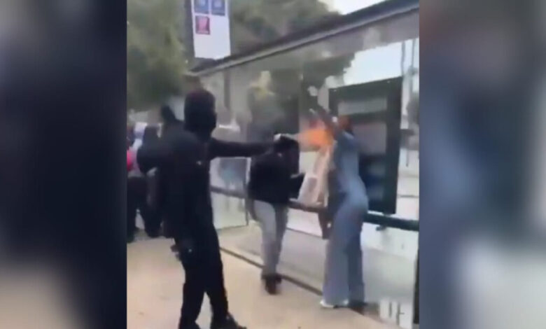 Γαλλία:-15χρονος-έκαψε-γυναίκα-στο-πρόσωπο-με-αυτοσχέδιο-«φλογοβόλο»-–-Σοκαριστικό-βίντεο-από-τη-Μασσαλία