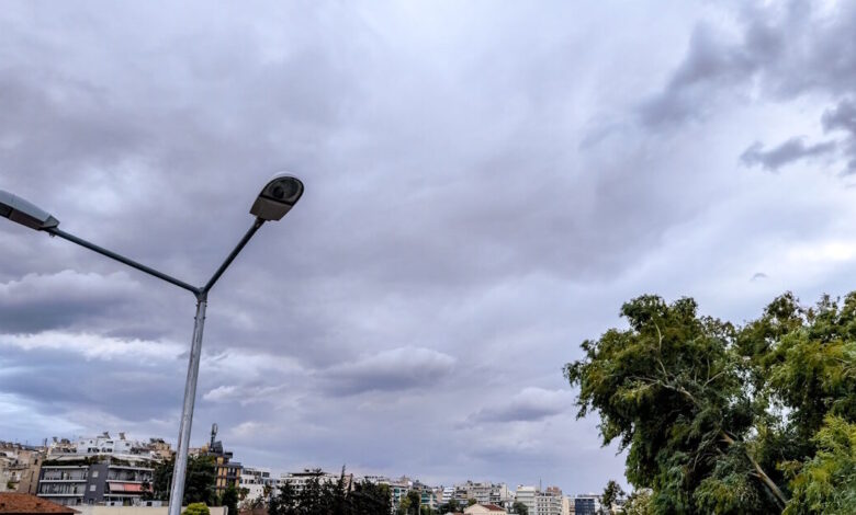 Καιρός-σήμερα:-Συνεχίζουν-οι-βροχές-σε-Κρήτη-και-Δωδεκάνησα-–-Άνοδος-της-θερμοκρασίας