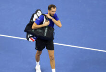 Ο-Ντανίλ-Μεντβέντεφ-πέταξε-μπαλάκι-στην-εξέδρα-και-αποβλήθηκε-από-το-china-open-–-Στον-τελικό-ο-Νόβακ-Τζόκοβιτς