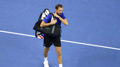 Ο-Ντανίλ-Μεντβέντεφ-πέταξε-μπαλάκι-στην-εξέδρα-και-αποβλήθηκε-από-το-china-open-–-Στον-τελικό-ο-Νόβακ-Τζόκοβιτς