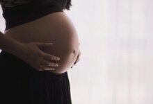 Καύσωνας-στην-εγκυμοσύνη:-25%-αυξημένος-κίνδυνος-επιπλοκών,-προειδοποιούν-οι-γιατροί