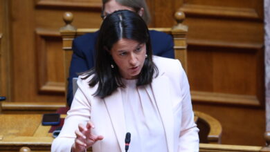 Στην-Κεραμέως-το-πόρισμα-για-τους-εργαζόμενους-στις-πλατφόρμες