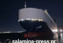 Σαλαμίνα:-Προσάραξη-του-«neptune-ethos»-–-Στο-σημείο-τρία-ρυμουλκά