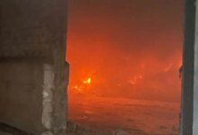 Τρίκαλα:-Μεγάλη-φωτιά-σε-εργοστάσιο-βαμβακιού-–-Καίγονται-έξι-αποθήκες