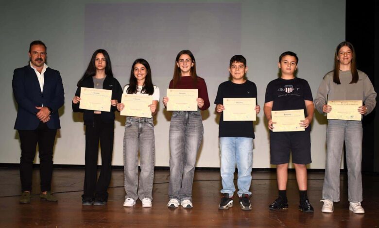 h-ΕΜΕ-Τρικάλων-βράβευσε-τους-μαθητές-που-αρίστευσαν-στα-Μαθηματικά-(φωτο)