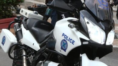 Θεσσαλονίκη:-Πούλησε-κάλπικα-χρυσαφικά-για-2.200-ευρώ-–-Επέστρεψε-με-ένα-ακόμη-ψεύτικο-κόσμημα-και-συνελήφθη