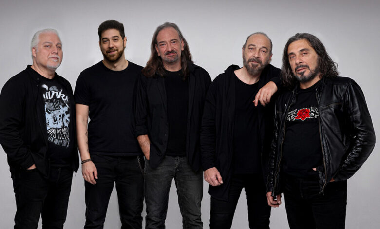 Οι-magic-de-spell-με-το-νέο-τραγούδι-«Σπουργίτι»-σε-μία-επετειακή-συναυλία-στο-Κύτταρο-για-τα-45-χρόνια