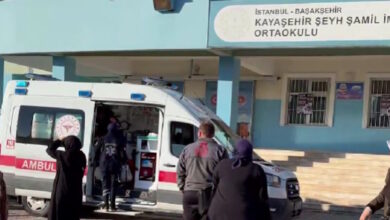 Κωνσταντινούπολη:-Νεκρή-η-μία-από-τις-μαθήτριες-που-δέχτηκαν-επίθεση-με-μαχαίρι-από-15χρονη-σε-γυμνάσιο