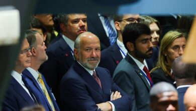 Ταϊλάνδη:-Βρέθηκε-απαγχονισμένος-ο-57χρονος-πληροφοριοδότης-που-είχε-αποκαλύψει-σχέσεις-του-Αμερικανού-υπουργού-Εμπορίου-με-τον-Επστάιν