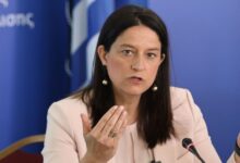 Κεραμέως:-Νέο-νομοσχέδιο-για-την-ανεξέλεγκτη-διαχείριση-εργαζομένων-από-την-ΑΙ