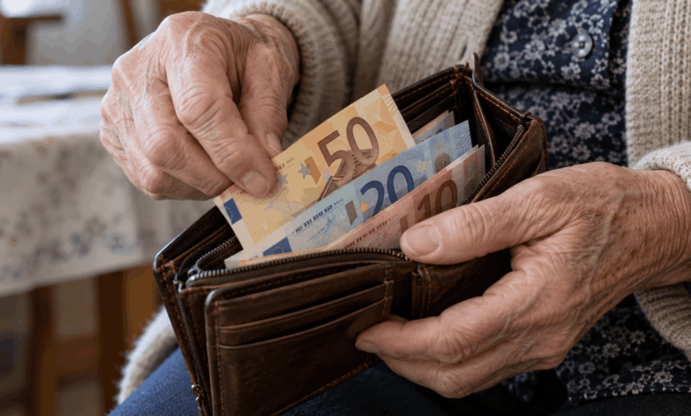 Επίδομα-400-ευρώ-χωρίς-αίτηση:-Ποιοι-το-δικαιούνται