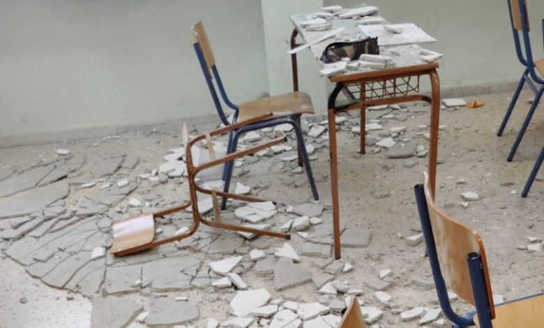 Θέρμη:-Σοβάδες-έπεσαν-από-το-ταβάνι-σε-γυμνάσιο-και-τραυμάτισαν-μαθητή