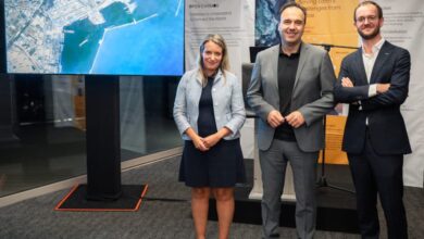 open-cosmos:-Ανοίγει-έναν-«κόσμο»-νέων-επενδύσεων-στην-Ελλάδα-–-Εγκαταστάσεις-4000-τμ.-και-οκταπλασιασμός-της-ελληνικής-ομάδας-έως-το-2030