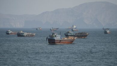 Ιράν:-Οι-Φρουροί-της-Επανάστασης-χτύπησαν-ένα-δεξαμενόπλοιο-στα-Στενά-του-Ορμούζ
