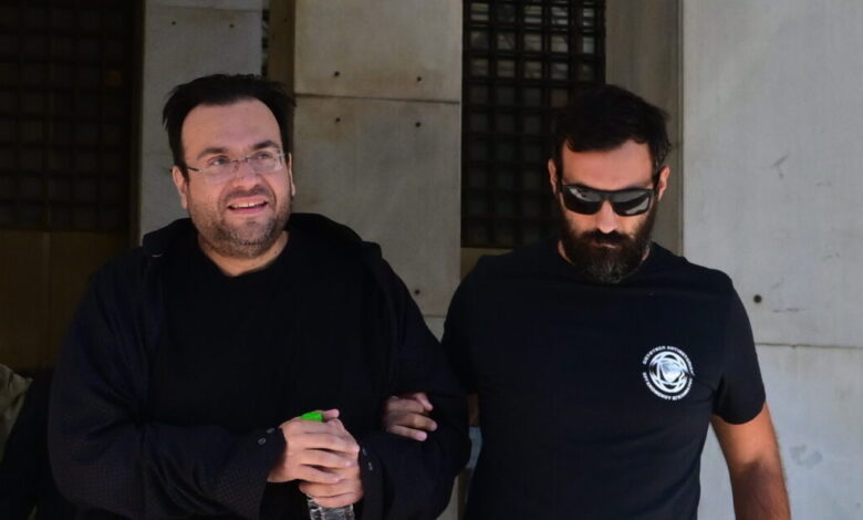 Φίλιππος-Καμπούρης:-«Δεν-υπάρχει-απάτη-ούτε-εγκληματική-οργάνωση»,-δήλωσε-ο-δικηγόρος-του-Απόστολος-Λύτρας