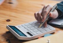 Ρύθμιση-120-δόσεων-για-χρέη-στο-δημόσιο:-Ποιοι-μπορούν-να-ενταχθούν-–-Τι-θα-πρέπει-να-εξετάζουν-οι-οφειλέτες