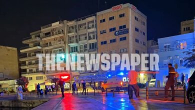 Βόλος:-10-νεαροί-σταμάτησαν-ταξί-στην-παραλία,-κατέβασαν-τους-επιβάτες-και-τους-ξυλοκόπησαν-–-Ένας-τραυματίας