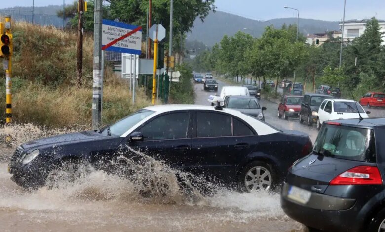 Καιρός:-Επιδείνωση-με-ισχυρές-βροχές-και-καταιγίδες-–-Αισθητή-πτώση-της-θερμοκρασίας-από-την-Τρίτη