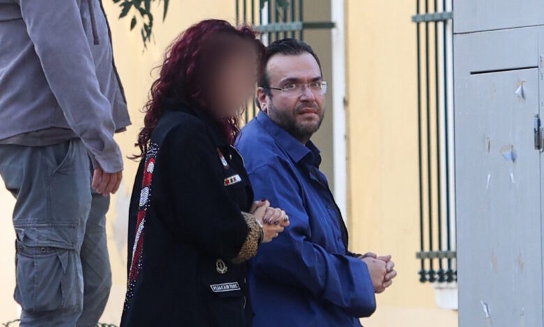 Φίλιππος-Καμπούρης:-«Πινγκ-–-πονγκ»-το-μπαλάκι-των-ευθυνών-για-το-κύκλωμα-που-έκλεβε-το-Δημόσιο-–-Αλληλοκατηγορούνται-σύζυγος-και-λογιστές