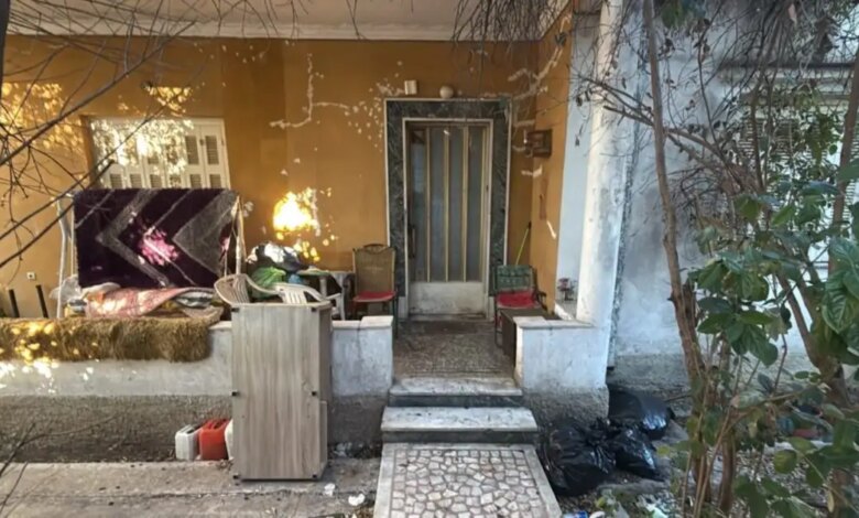 Δολοφονία-στο-Μενίδι:-«Ακούσαμε-φωνές,-ο-62χρονος-φώναζε-ότι-η-μητέρα-του-δεν-ήταν-καλά»