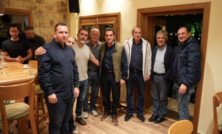 Ο-Κώστας-Σκρέκας-στην-Ελάτη-με-τους-επαγγελματίες-στον-σχεδιασμό-για-τα-Ορεινά-Τρίκαλα-365