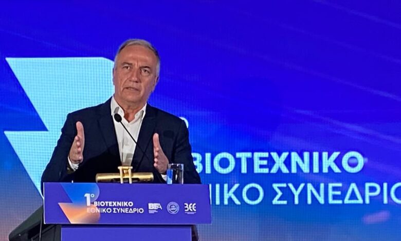 Οι-τρεις-άξονες-του-υπουργείου-Ανάπτυξης-για-τη-στήριξη-των-μικρομεσαίων-επιχειρήσεων
