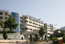 Επίθεση-σε-οδηγούς-ταξί-στη-Λαμία-–-Τον-βούτηξε-από-το-λαιμό-και-τον-πέταξε-κάτω