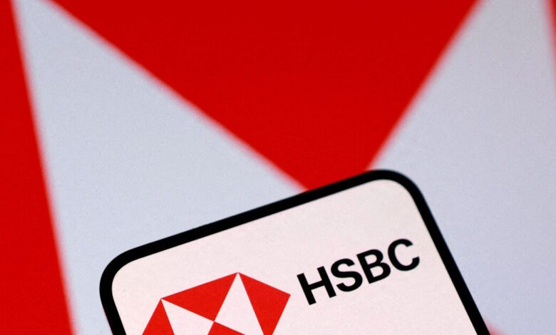 Η-hsbc-ακολουθεί-το-μοντέλο-μπόνους-της-wall-street-και-μειώνει-τις-σταθερές-αποδοχές