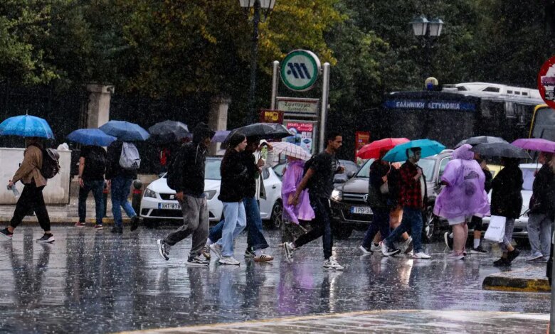 Κακοκαιρία:-Ισχυρές-βροχές-και-κλειστά-σχολεία-την-Τετάρτη-–-Σε-πορτοκαλί-συναγερμό-η-Αττική