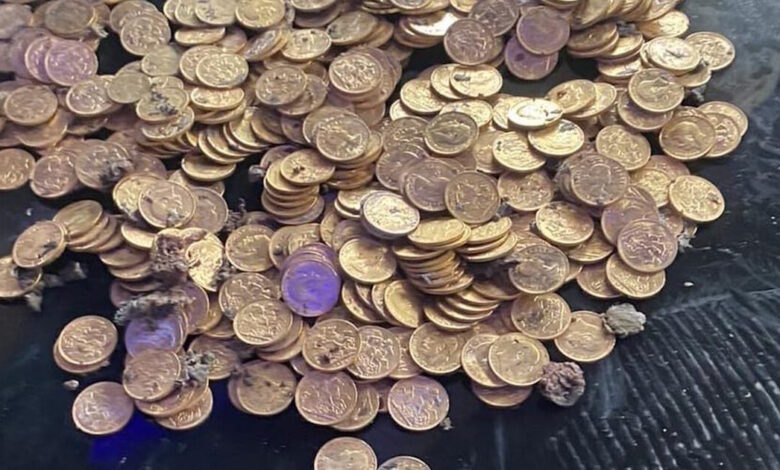 Θεσσαλονίκη:-Απάτη-με-λεία-4,7-εκατ.-ευρώ-από-«υπάλληλους-του-δήμου»-–-Ηλικιωμένη-τους-έδωσε-χρυσές-λίρες-και-κοσμήματα