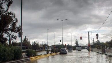 Καιρός-σήμερα:-Βροχές-και-καταιγίδες-με-λίγα-χιόνια-στα-βουνά-–-Πέφτει-η-θερμοκρασία