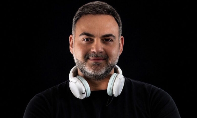 Ο-tasos-p.-διεκδικεί-υποψηφιότητα-στα-69α-grammy-με-το-«san-me-kitas»-του-Γιάννη-Σπανού