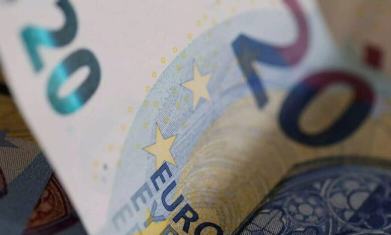 Κατερίνη:-Εξαπάτησαν-ηλικιωμένη-με-το-πρόσχημα-του-εφοριακού-–-Της-έκλεψαν-λίρες-και-κοσμήματα-αξίας-7.000-ευρώ