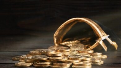 Θεσσαλονίκη:-4-ώρες-κρατούσαν-στο-τηλέφωνο-την-88χρονη-με-τις-χρυσές-λίρες-αξίας-4,7-εκατ.-ευρώ-–-38-κιλά-ο-χρυσός-που-της-έκλεψαν