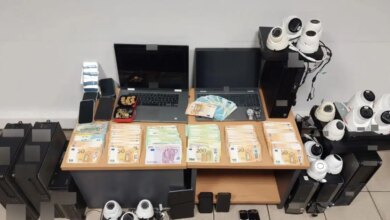 Παράνομος-τζόγος-στη-Θεσσαλονίκη:-Αποφάσιζαν-τον-νικητή-και-είχαν-punic-button-για-τους-αστυνομικούς