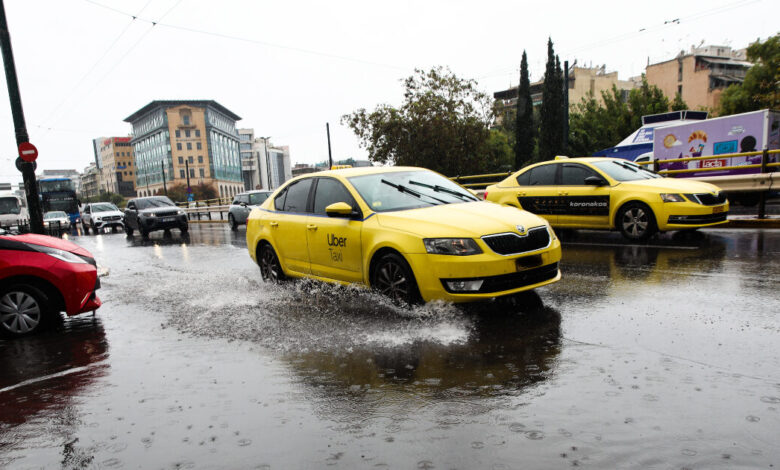 Νέο-κύμα-κακοκαιρίας:-Καταιγίδες-σε-Αττική-και-άλλες-6-περιοχές-–-Τι-θα-γίνει-με-τις-παρελάσεις-της-28ης-Οκτωβρίου
