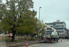 Τρίκαλα:-Ο-Οκτώβρης-ψιχαλίζει,-η-πλατεία-στολίζεται!