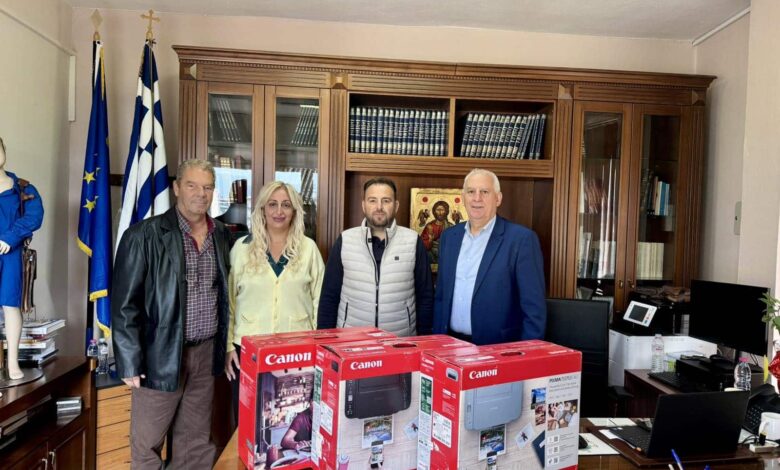 Τρίκαλα:-Δωρεά-τριών-πολυμηχανημάτων-για-τα-σχολεία