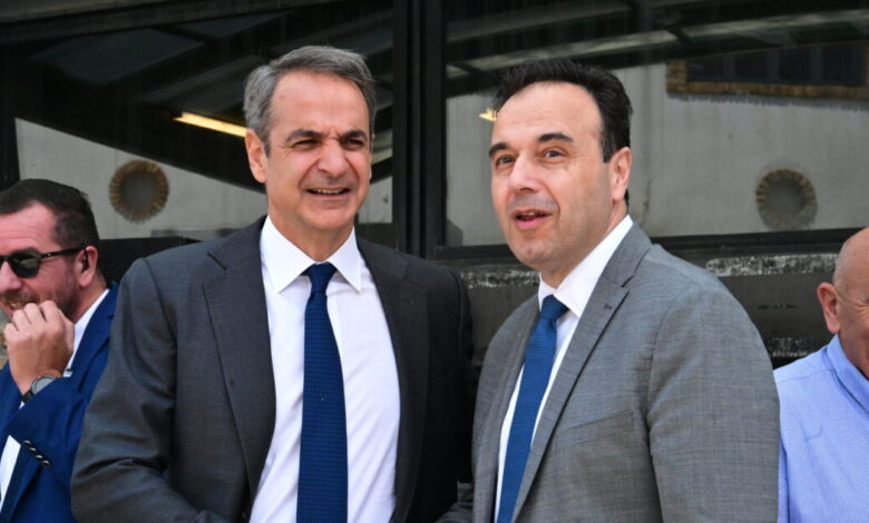 Το-τηλεφώνημα-Μητσοτάκη-που-διέκοψε-τον-Παπαστεργίου-στον-αέρα:-«Με-γείωσε-για-να-απαντήσει-στον-Κυριάκο;»