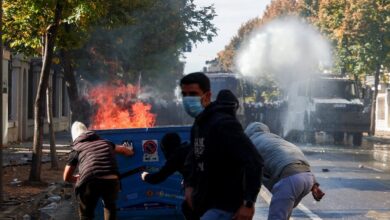 Στα-άκρα-οι-συγκρούσεις-στην-Αλβανία:-Χιλιάδες-στις-διαδηλώσεις,-δεκάδες-συλλήψεις