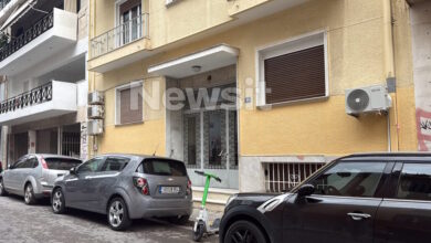 Κυψέλη:-Δίδυμα-2-ετών-βρέθηκαν-μόνα-τους-σε-διαμέρισμα-–-Χειροπέδες-στη-μητέρα-τους