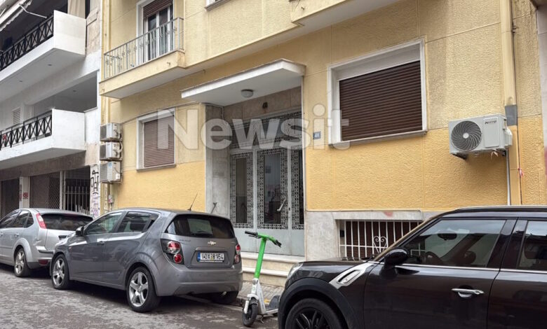 Κυψέλη:-Δίδυμα-2-ετών-βρέθηκαν-μόνα-τους-σε-διαμέρισμα-–-Χειροπέδες-στη-μητέρα-τους