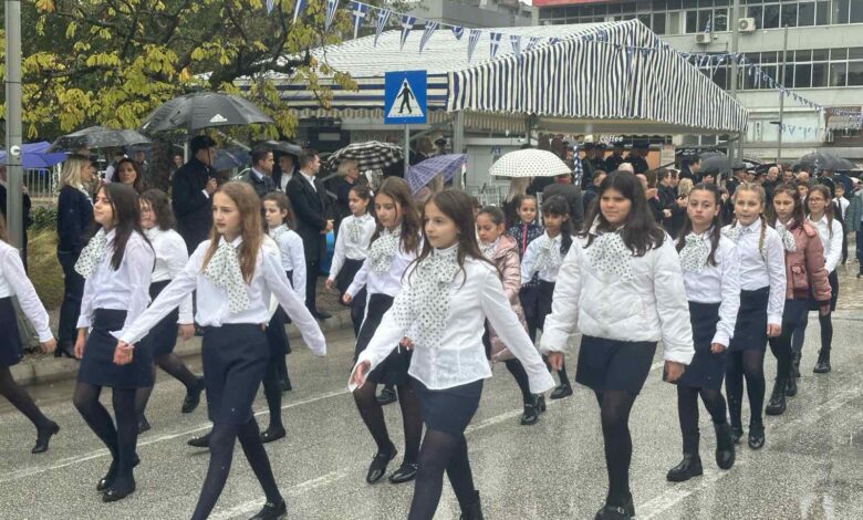 Κουρέτας:-«Ας-βραχούμε-λίγο»-–-Οι-γονείς-στο-facebook