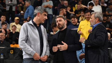 Ο-Νίκος-Ανδρουλάκης-στο-nick-galis-hall-για-το-ματς-του-Άρη-στο-eurocup